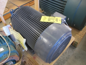 MOTOR, ELECTRIC TYPE, 25 HORSEPOWER, 230/460VAC, 60HZ, 3PH ELEC RATING, 1800 RPM, 284TC FRAME, 63/31.5 AMPS, TEFC ENCLOSURE, 1.25 SERVICE FACTOR, 1-7/8" SHAFT. UNIMOUNT 125, PART # GT-1010620-N03 (W-44) LOADING & HANDLING FEE $15-